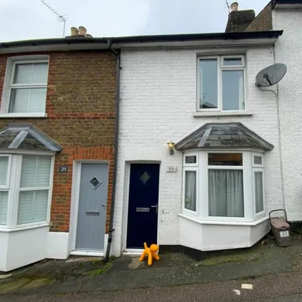 Rent this 2 bed townhouse on Queen Street in High Wycombe, HP13 6HA