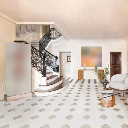 Image 2 - 10 East 67th Street, New York, NY 10065, USA - Townhouse for sale