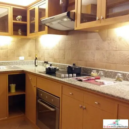 Rent this 3 bed apartment on Wong's Place in 37/34, Soi Si Bamphen