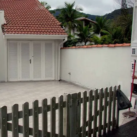Rent this 2 bed townhouse on Ubatuba in Região Metropolitana do Vale do Paraíba e Litoral Norte, Brazil