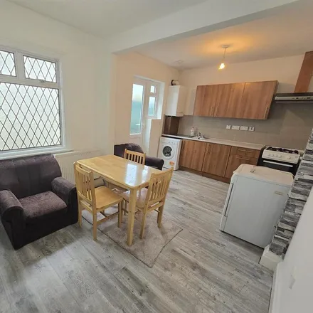 Rent this 2 bed house on Old Farm Court in Tentelow Lane, London