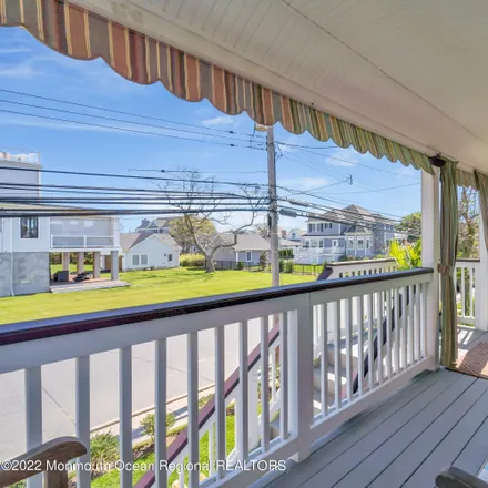 Image 3 - 32 Riverdale Avenue, Monmouth Beach, Monmouth County, NJ 07750, USA - House for sale