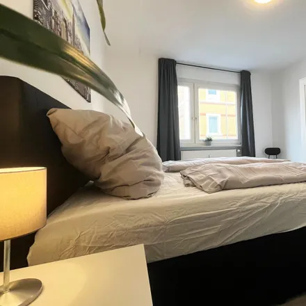 Rent this 3 bed apartment on Kreuzkampstraße 28 in 38114 Brunswick, Germany