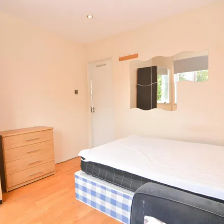 Rent this 6 bed room on 20 Forty Acre Lane in London, E16 1QL