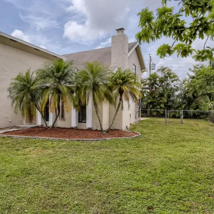 Buy this 3 bed house on 3530 Chatelaine Boulevard in Delray Beach, FL 33445