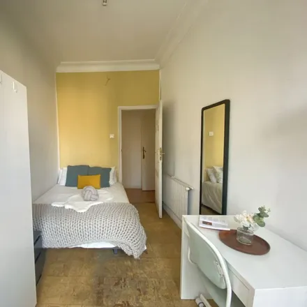 Rent this 1studio room on Madrid in Calle de Arrieta, 14