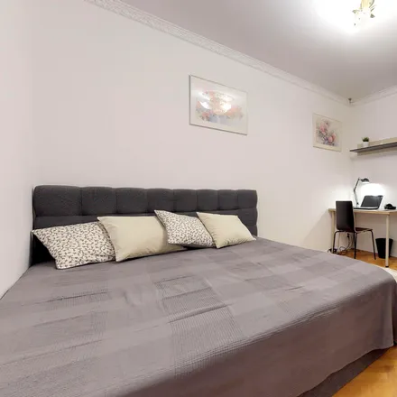 Rent this 5 bed room on Płocka 17 in 01-231 Warsaw, Poland
