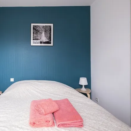 Rent this 2 bed apartment on 49500 Segré-en-Anjou Bleu