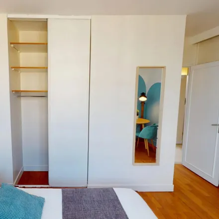 Rent this 5 bed room on 197 Avenue de Versailles in 75016 Paris, France