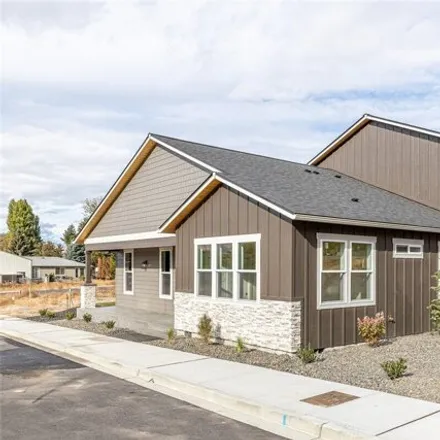 Buy this 3 bed house on Harold Street Northeast in Douglas County, WA 98802