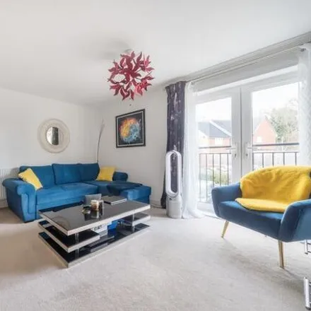 Buy this 1 bed apartment on 59 Collins Drive in Wokingham, RG6 5AE
