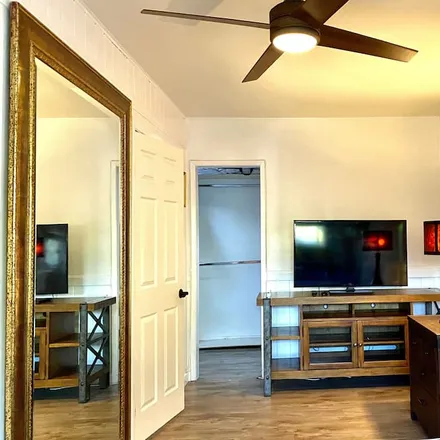 Rent this 1 bed house on Manhattan Beach in CA, 90292