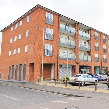 Rent this 2 bed apartment on Chamberlayne Court in Fawkon Walk, Hoddesdon