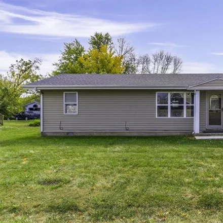 Buy this 2 bed house on 264 Robinson Drive in Sturgeon, Boone County