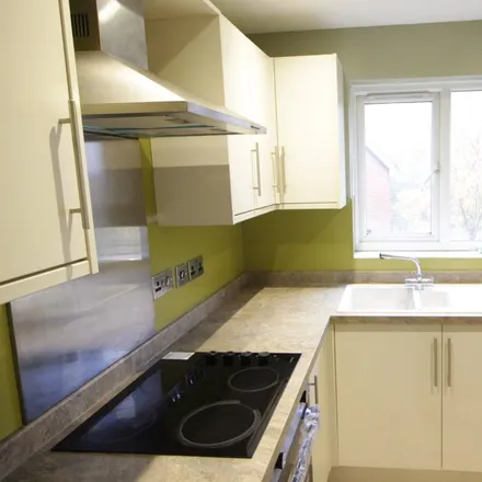 Image 2 - Nuthatch Gardens, London, SE28 0DB, United Kingdom - Apartment for rent
