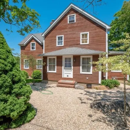 Rent this 3 bed house on unnamed road in Northwest Harbor, Suffolk County