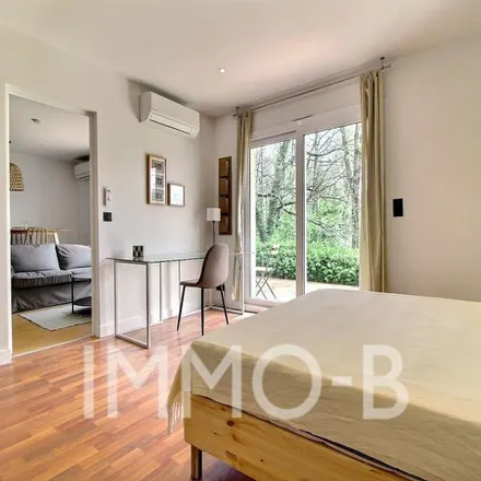 Rent this 2 bed apartment on 37 Rue de Fondeville in 31400 Toulouse, France