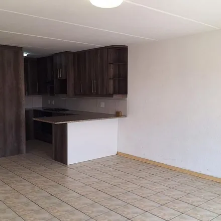 Image 7 - Tipuana Avenue, Mindalore North, Krugersdorp, 1725, South Africa - Apartment for rent