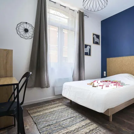 Rent this 1 bed room on 26 Rue Saint-Acheul in 80000 Amiens, France
