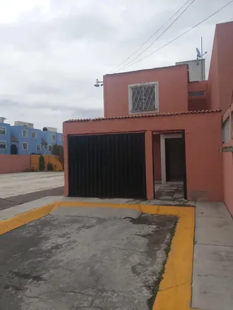 Rent this studio house on Avenida Profesora María Del Refugio Alejandro Tarrello 120 in 50265 Toluca, MEX