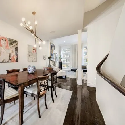 Image 7 - 262 West 25th Street, New York, NY 10001, USA - Townhouse for sale