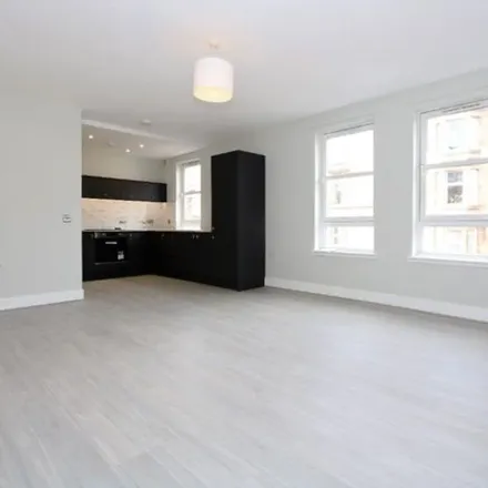 Rent this 2 bed apartment on Dover Street in Glasgow, G3 7BN