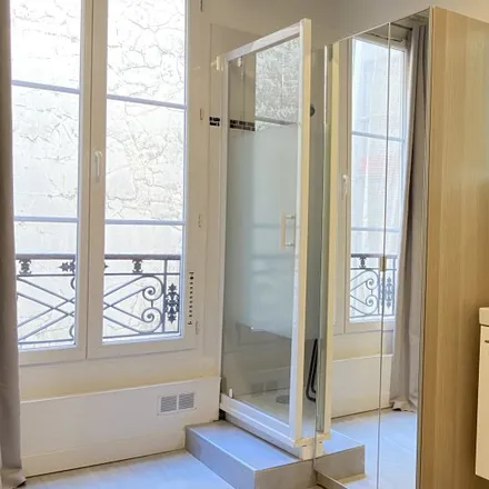 Image 5 - 9 Rue Manuel, 75009 Paris, France - Apartment for rent