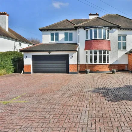 Rent this 5 bed house on Northey Avenue in London, SM2 7QS