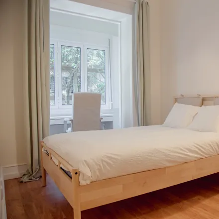 Rent this 1 bed room on Mercearia Lucinda in Rua Sampaio e Pina, 1070-051 Lisbon
