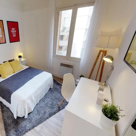 Image 3 - 18 rue Agathoise - Room for rent
