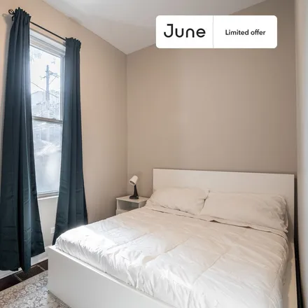 Image 1 - 1847 W Armitage Avenue - Room for rent