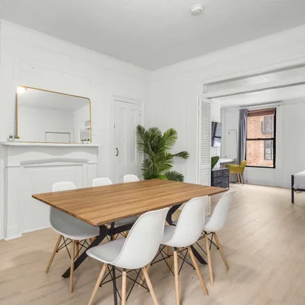 Rent this 3 bed townhouse on 177 North 8th Street in New York, NY 11211
