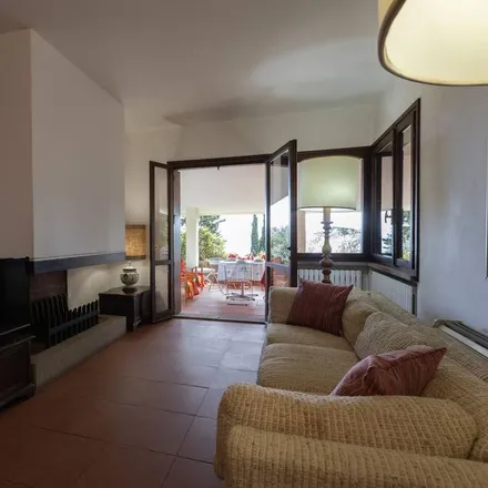 Rent this 2 bed house on 58012 Isola del Giglio GR
