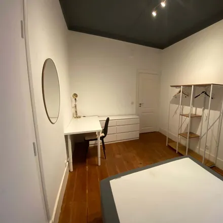 Rent this 6 bed room on Avenida Duque de Ávila 13-19 in 1000-138 Lisbon, Portugal