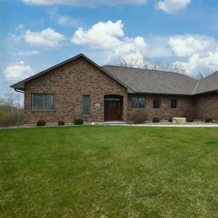 Buy this 3 bed house on 298 Lost Ridge Court in Green Bay, WI 54302