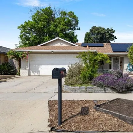 Buy this 3 bed house on 419 North Phillip Avenue in Sunnyside, Fresno