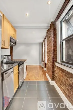 Rent this 3 bed duplex on 416 E 13 Th St