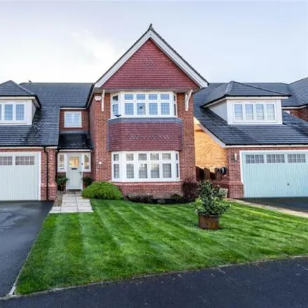 Buy this 5 bed house on Wadlow Drive in Shifnal, TF11 9QF