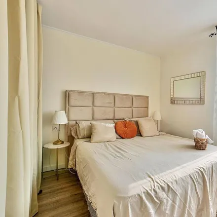 Image 9 - Orange, Avenue Saint-Christophe de Lycie, 84100 Orange, France - House for rent