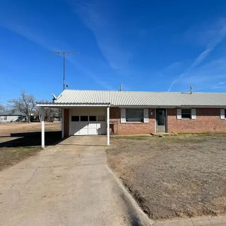 Buy this 3 bed house on 417 Southeast 3rd Street in Tulia, TX 79088