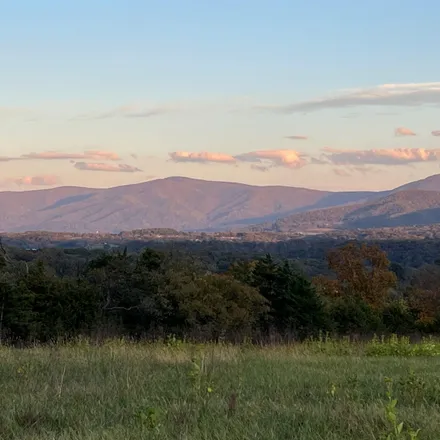 Buy this studio house on 299 Central Avenue in Shenandoah, Page County