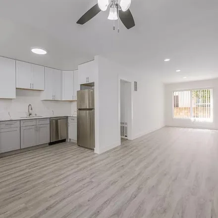 Image 4 - 1355 South Ogden Drive, Los Angeles, CA 90019, USA - Room for rent