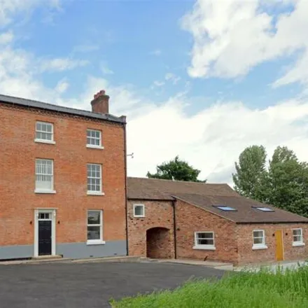 Buy this 2 bed townhouse on New Park Street in Shrewsbury, SY1 2LA