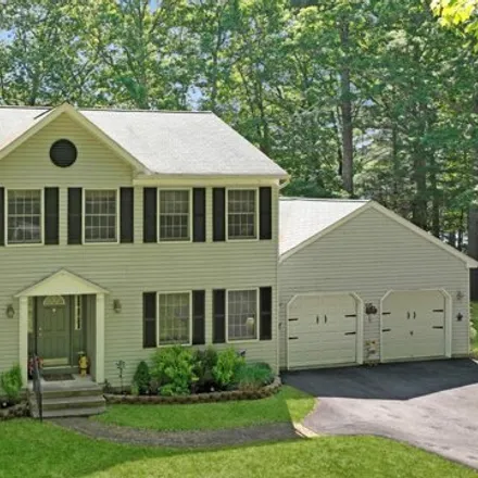 Buy this 4 bed house on 152 Mulberry Drive in Pocono Mountain Woodland Lakes, Dingman Township