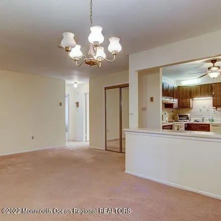 Image 4 - 111 Amberly Drive, Whittier Oaks, Manalapan Township, NJ 07726, USA - Condo for sale