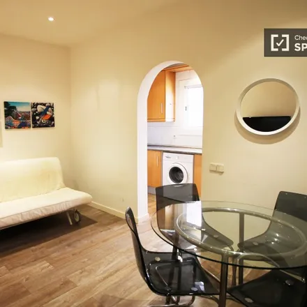 Rent this 2 bed apartment on Escola Voramar in Carrer de Ramon Turró, 08001 Barcelona