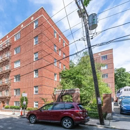 Buy this 1 bed condo on 36 Highland Avenue in Cambridge, MA 02139
