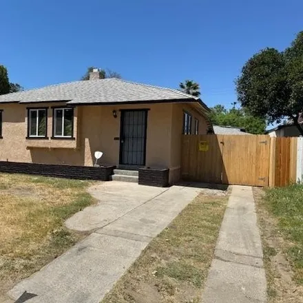 Buy this 3 bed house on 1967 East Cambridge Avenue in Fresno, CA 93703