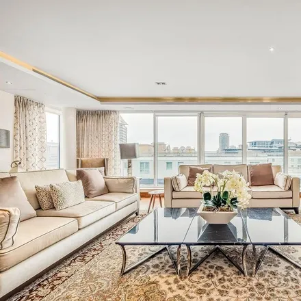 Rent this 5 bed apartment on Compass House in 5 Park Street, London