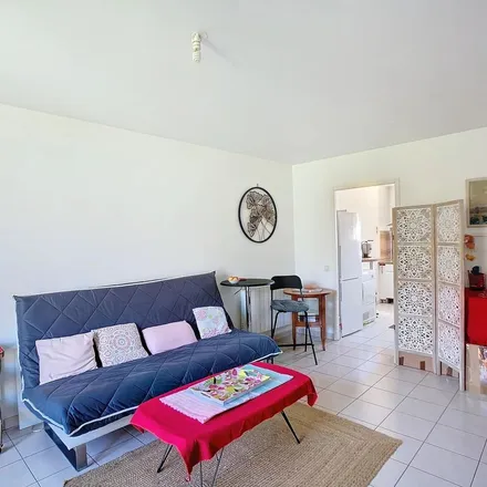 Rent this 2 bed apartment on La Fontaine du Dy in 77250 Moret-Loing-et-Orvanne, France